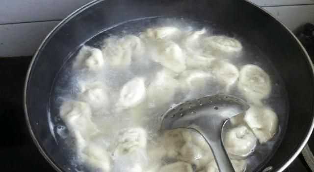 煮餃子用冷水還是熱水