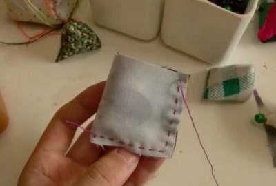 怎么做香包簡(jiǎn)單又好看,香囊的制作方法圖20