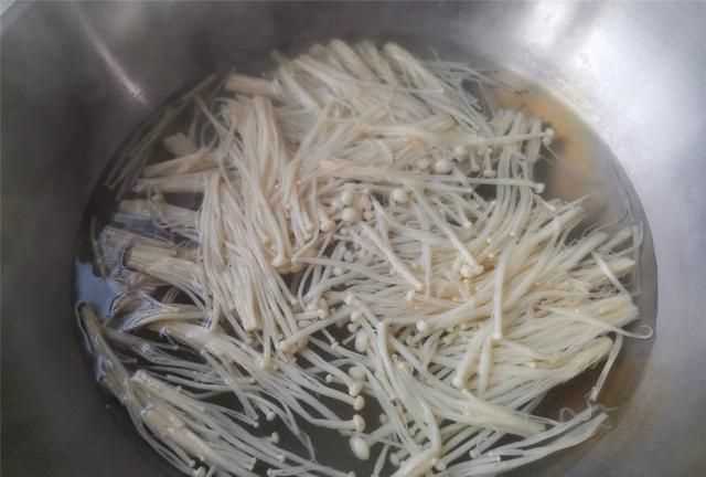 炒包菜絲怎么做好吃，口感極佳的清炒包菜絲怎么做好吃又簡單？圖5