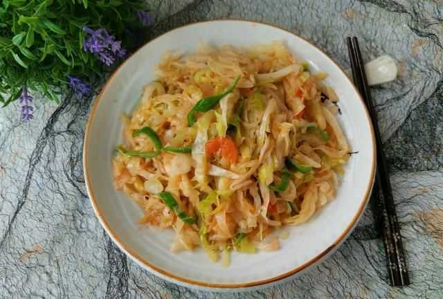 炒包菜絲怎么做好吃，口感極佳的清炒包菜絲怎么做好吃又簡單？圖15