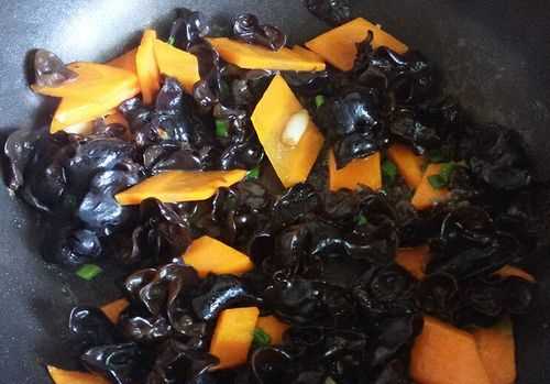 木耳蘿卜怎么炒好吃