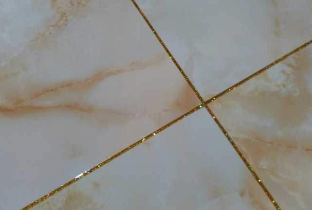 美縫劑弄到手上怎么清除