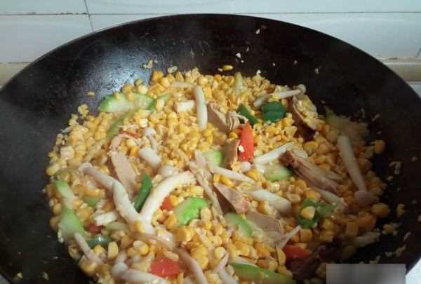 炒玉米怎么炒,玉米怎么炒好吃又簡(jiǎn)單的做法視頻圖10