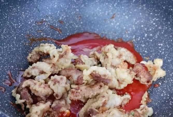 我買的豬肉煮熟后發(fā)酸怎么回事