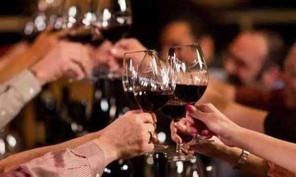 紅酒瓶底部凹的越深代表什么,紅酒瓶底部凹的越深代表什么知乎圖4