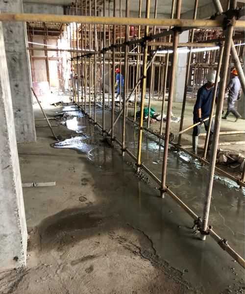 夏天高標(biāo)號(hào)水泥混凝土多久灑水