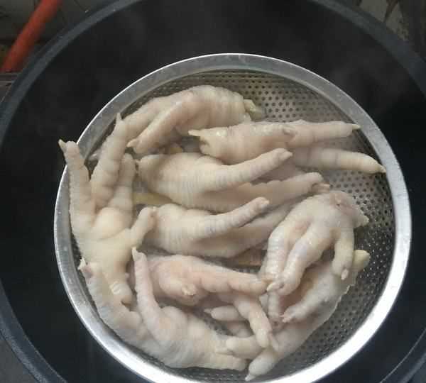 紅燒雞爪怎么做好吃,雞爪怎么炒做好吃又簡(jiǎn)單易學(xué)圖5