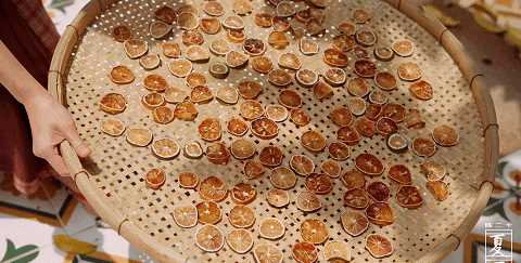 烤箱風(fēng)干檸檬片要多久