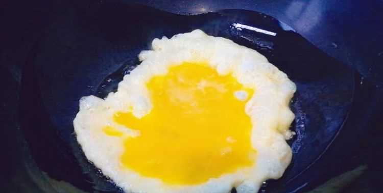 煎雞蛋用菜油還是用豬油