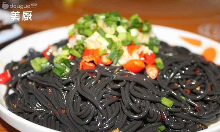 涼拌蕨根粉的正宗做法