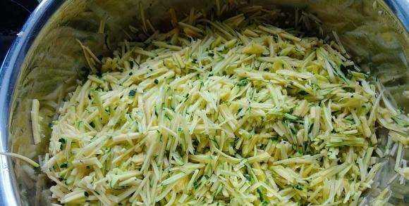 不放肉的餃子餡有哪些,茴香和肉包餃子怎么做好吃圖13