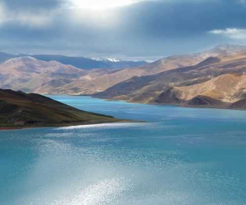 我國海拔最高的湖泊是什么