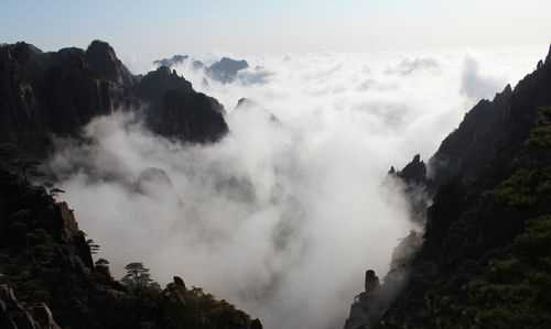 黃山云海有什么特點好看嗎長什么樣子么長的好看