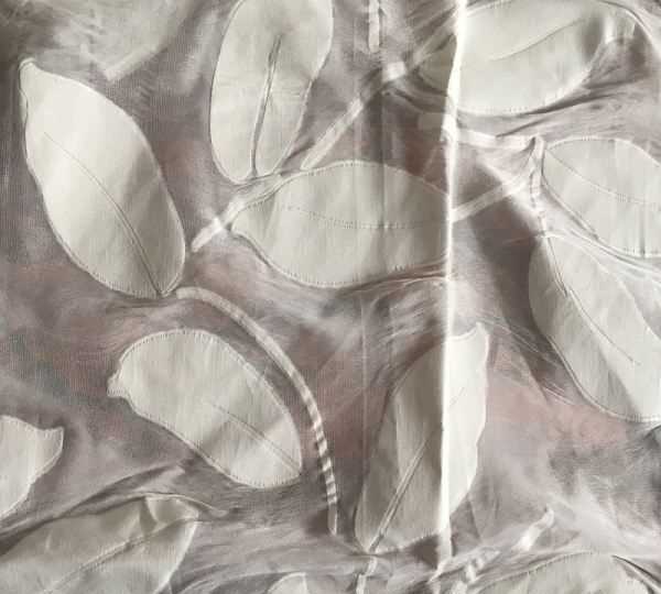 桑蠶絲衣服洗后發(fā)白怎么補(bǔ)救,黑色的蠶絲衣服洗發(fā)白了怎么辦圖1