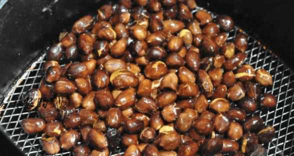 空氣炸鍋做花生米多長時間,空氣炸鍋烤花生多少度?多少時間?圖1
