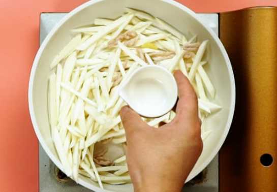 茭白要不要削皮,吃茭白需要削皮嗎圖7