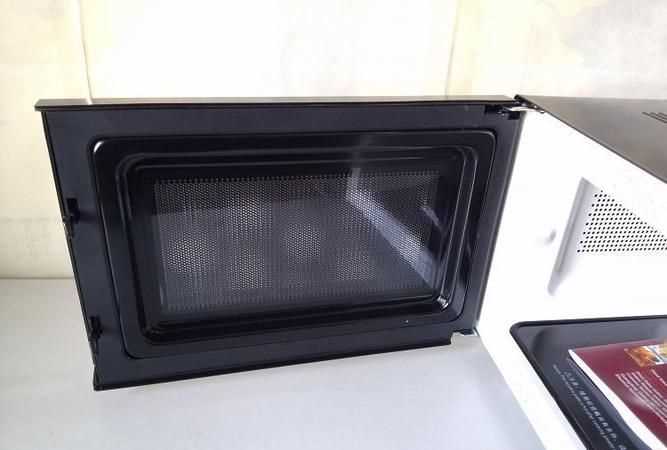 微波爐里面能不能放鐵