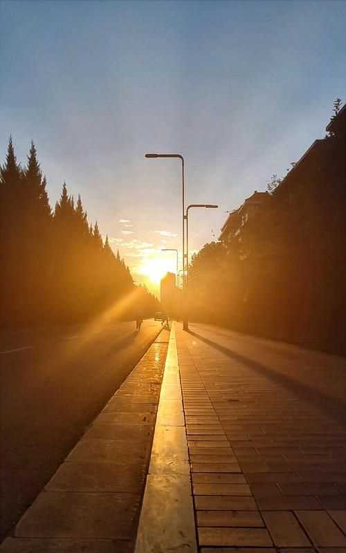 太陽從什么升上來了