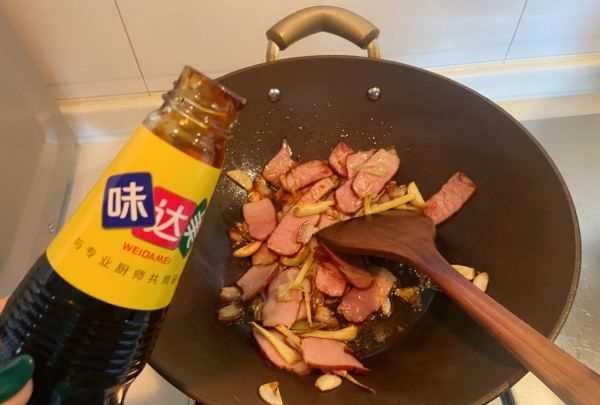怎么做炒臘肉,炒臘肉的做法圖6