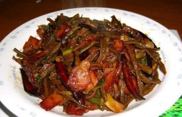 怎么做炒臘肉,炒臘肉的做法圖10