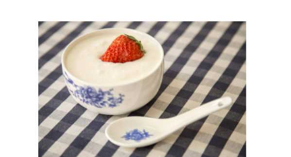 酸奶不放冰箱可以放多久,伊利酸奶不放冰箱可以放多久呢圖1