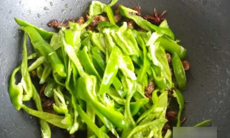 青椒牛肉絲怎么炒,青椒牛肉絲的做法最正宗的做法圖6