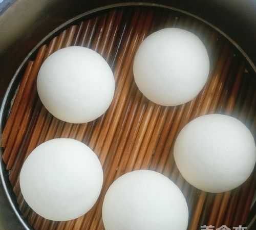 饅頭蒸好后多久開(kāi)鍋才不回縮,饅頭蒸好了后馬上揭開(kāi)還是悶悶