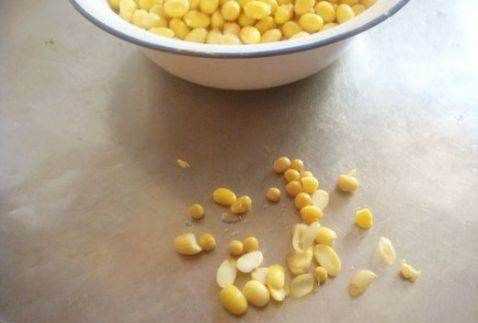 炒黃豆怎么炒好吃,炒黃豆醬的制作方法圖4