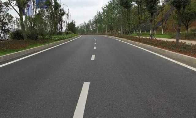 柏油馬路和瀝青馬路區(qū)別，柏油馬路和瀝青路有什么區(qū)別?。繄D4