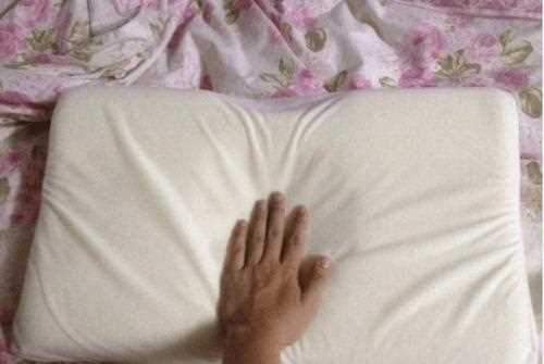 枕頭臟了用什么洗最容易去黃,枕頭黃了怎么洗小妙招 枕頭黃了怎么洗圖5