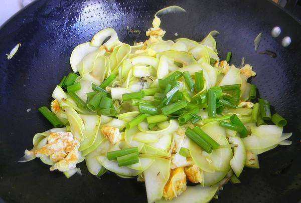 角瓜怎么做好吃又簡單,炒角瓜家常做法 推薦三個簡易做法圖片圖8