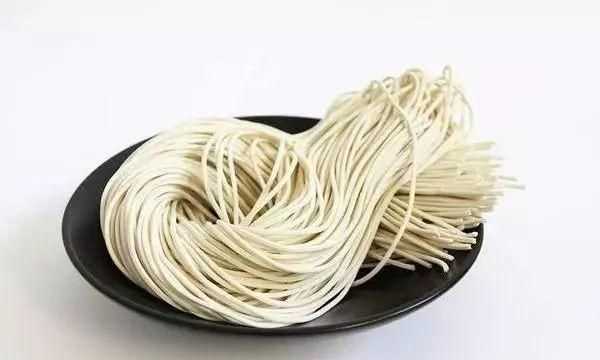 新鮮面條放在冰箱里可以保存幾天