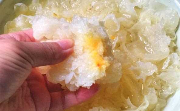 熬的銀耳湯為什么不粘,銀耳湯熬了很久都熬不濃稠了圖1