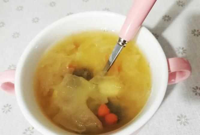 銀耳煮了2個小時為啥不粘稠還有點酸是什么原因