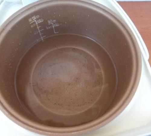 電飯鍋內(nèi)膽可以放煤氣灶煮粥嗎