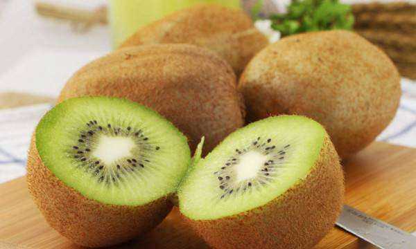 獼猴桃怎么催熟快一點(diǎn),獼猴桃怎么催熟最簡(jiǎn)單的方法圖2