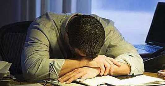 熬夜45點還需要睡,熬夜熬到4點多還有沒有必要睡覺呢圖1