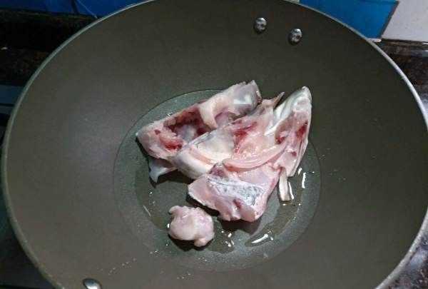 魚(yú)頭豆腐湯的做法,魚(yú)頭豆腐湯的做法家常做法圖5