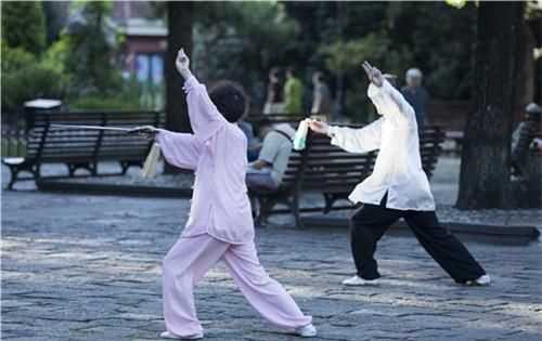 冬天幾點(diǎn)晨跑比較好