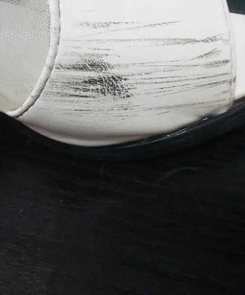 白衣、白鞋上的黃漬用什么辦法可以清除