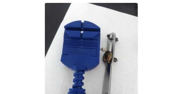 手表怎么換電池，4個鍵的電子手表怎么換電池？圖3