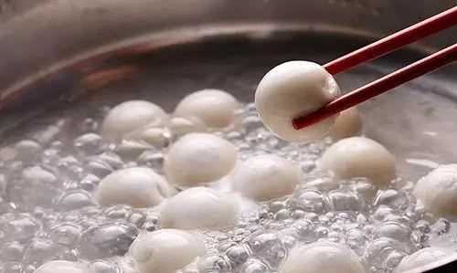 元宵湯圓的區(qū)別,元宵和湯圓的區(qū)別在于什么圖2