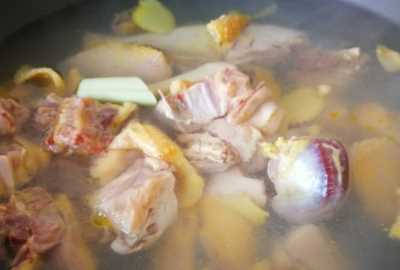 紅參煲雞湯的做法,紅參燉雞湯的做法大全家常做法竅門圖3