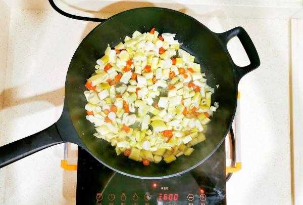 怎么炒辣椒好吃,先炒辣椒辣還是后炒辣椒辣圖10