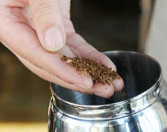 咖啡豆磨成粉后能直沖,咖啡粉怎么沖泡好喝圖4