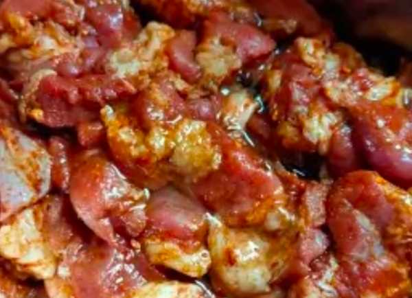 空氣炸鍋怎么烤羊肉,用空氣炸鍋烤羊肉串需要多長時(shí)間多少溫度圖5