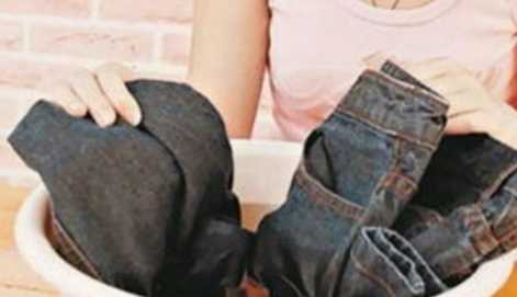 黑色褲子怎么洗不褪色,黑色牛仔褲怎么洗不掉色最有效的方法視頻圖6