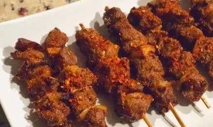 空氣炸鍋怎么烤羊肉,用空氣炸鍋烤羊肉串需要多長時(shí)間多少溫度圖13