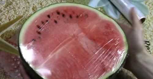 西瓜切開放冰箱能放多久加了保鮮膜