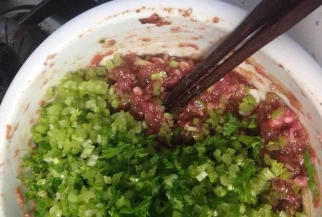 王剛牛肉餃子餡的做法大全